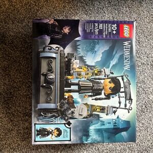 LEGO Wednesday Addams Figure 76780 - 702 Pcs - 10+‎ Build Rebuild